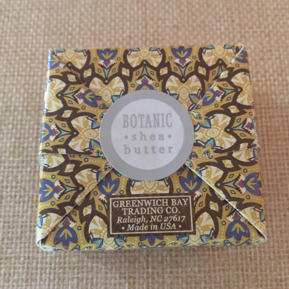 Almond Coca Butter Exfoliating Spa Soap